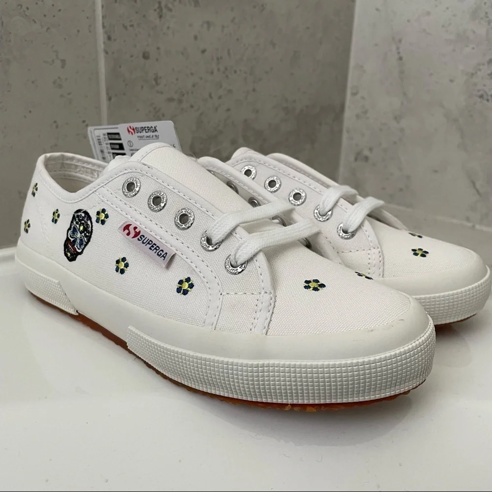 Superga x Chicas Latinas Women’s 2750 COTW Sneaker Size 7.5